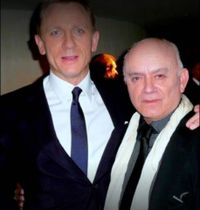 MA y Daniel Craig